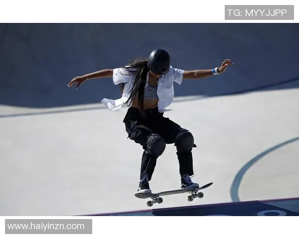 黄娜独家分享滑板技巧与心得体会助你轻松入门滑板世界 黄娜独家分享滑板技巧与心得体会助你轻松入门滑板世界